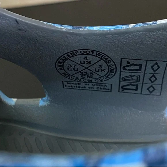 Keen Newport Foamies Waterproof Sandals Kid's Youth Size 4 Shoes Blue Grey - Picture 10 of 11